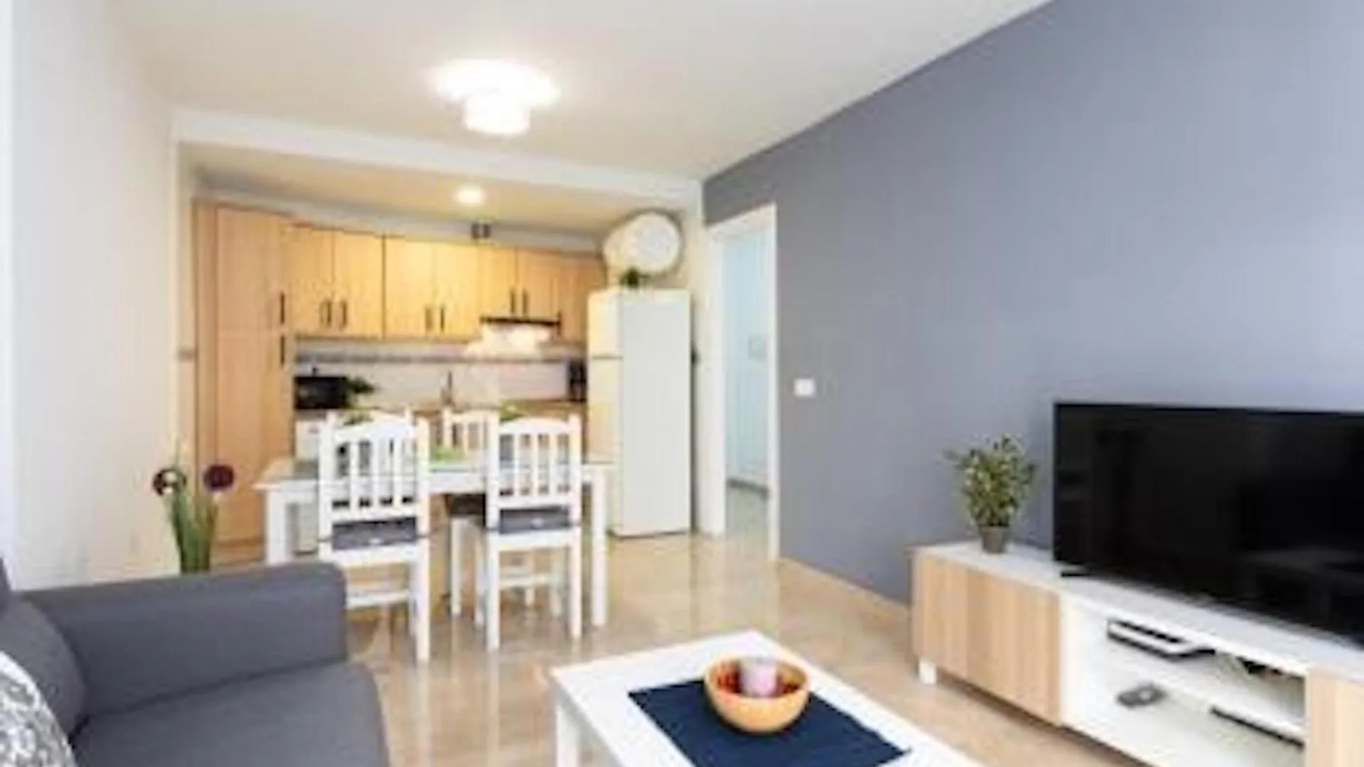 Holidays2Malaga Picasso Area Apartment