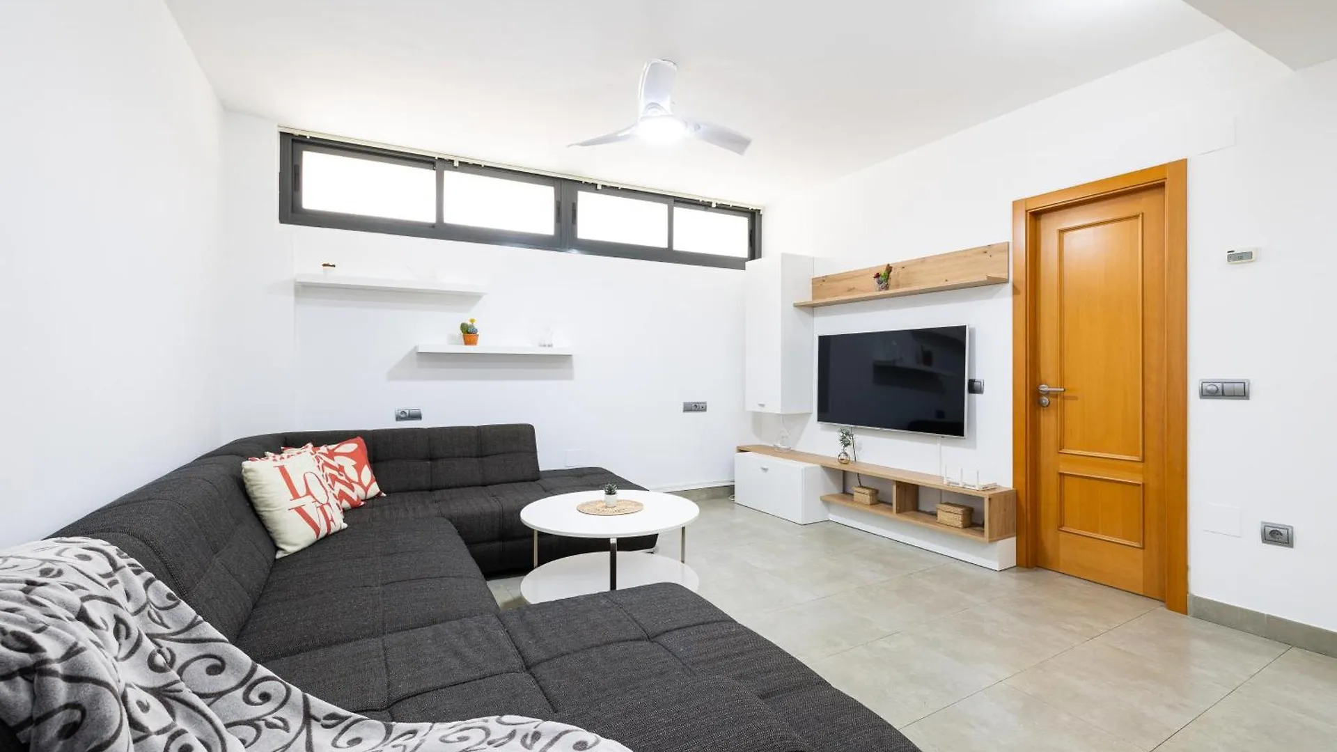 Holidays2Malaga Picasso Area Apartment